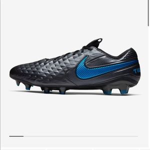 BRAND NEW Nike Tiempo